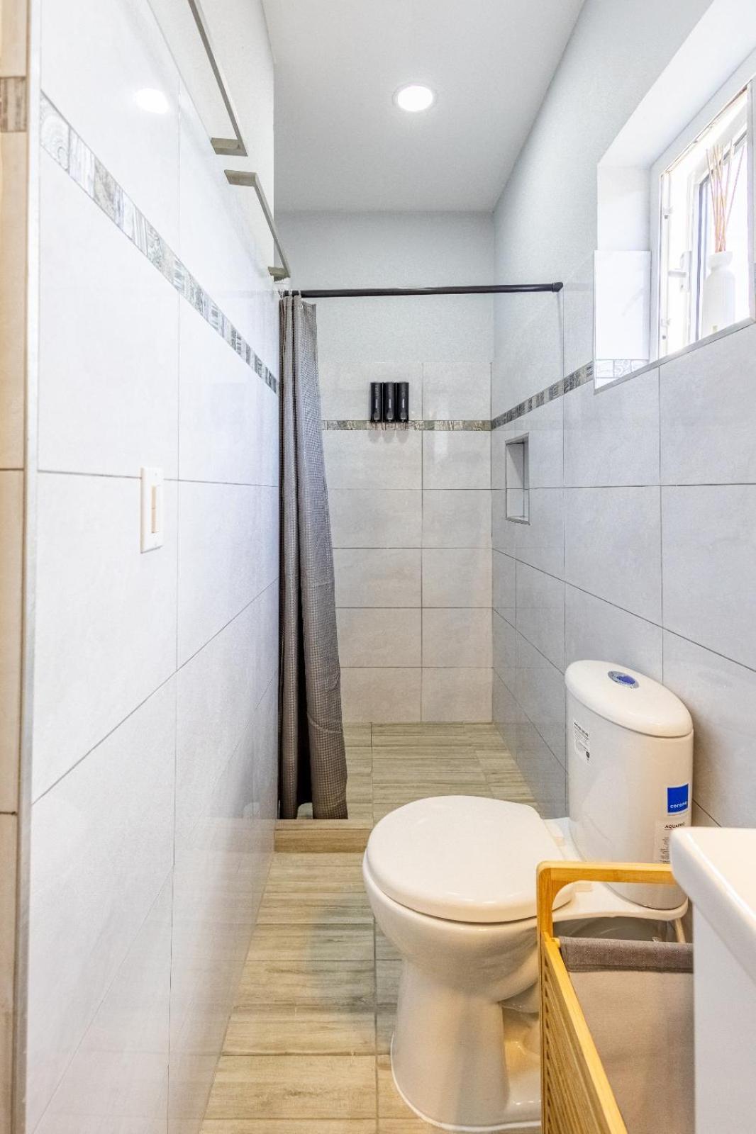 Av Curacao - Centrally Located Spacious Apartment Вилемстад Екстериор снимка