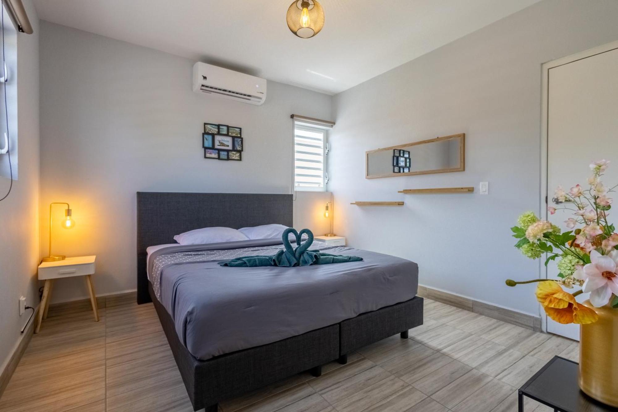 Av Curacao - Centrally Located Spacious Apartment Вилемстад Екстериор снимка