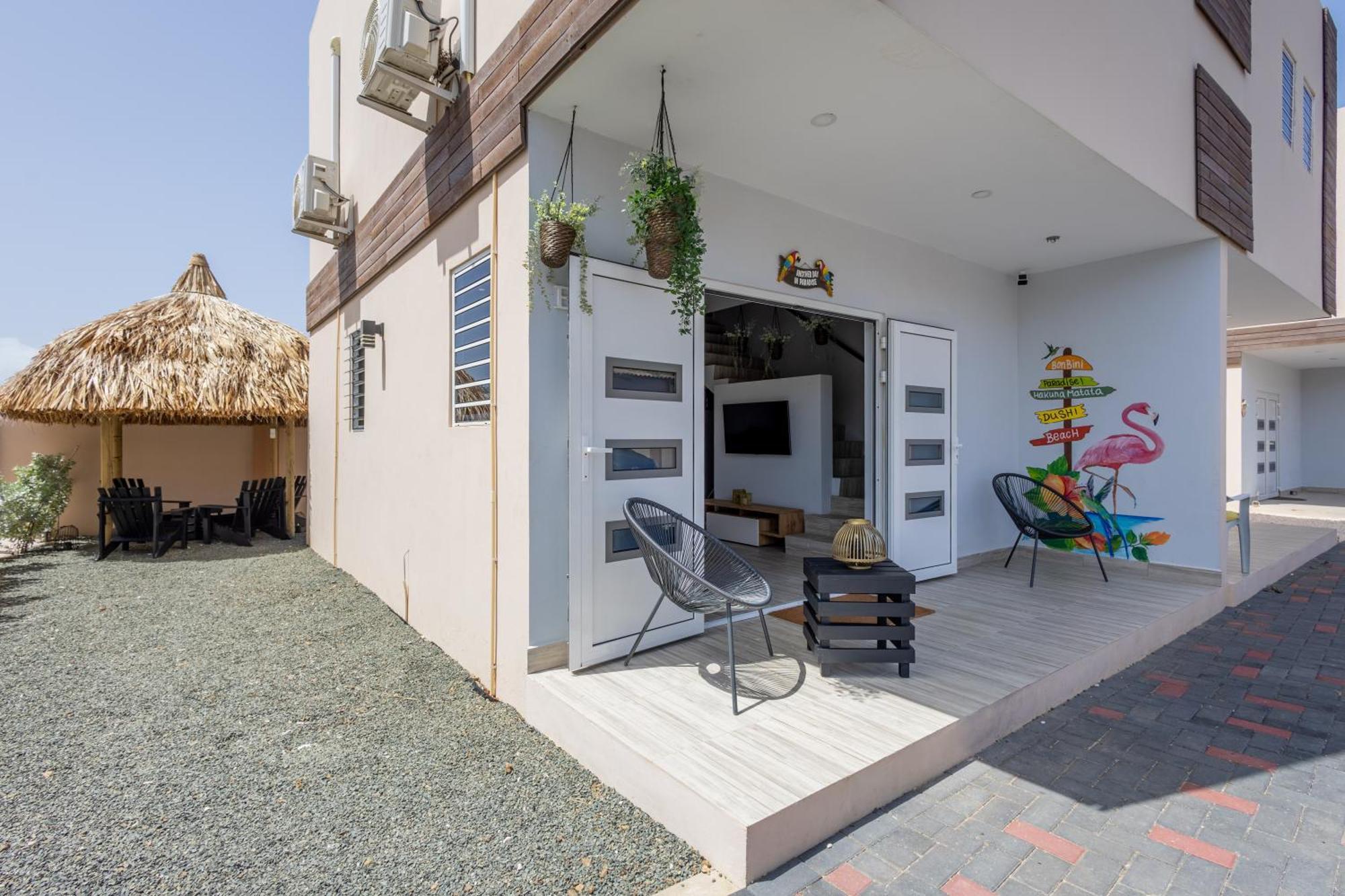 Av Curacao - Centrally Located Spacious Apartment Вилемстад Екстериор снимка